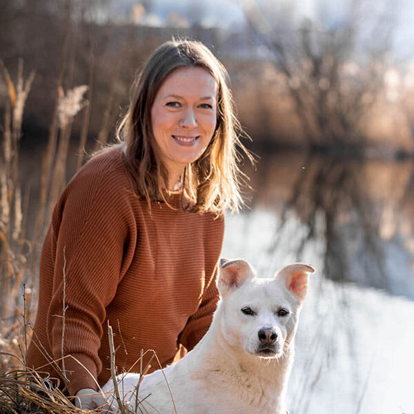 Expertin Nadine Hlaberschmidt von "Dein Tierschutzhund"